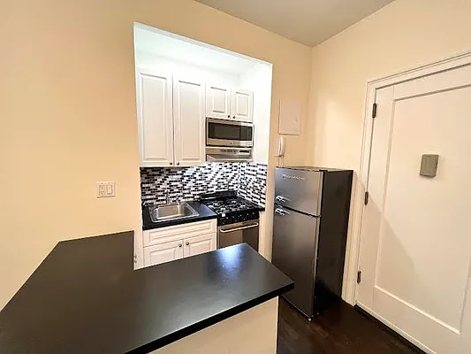 Rented by Oxford Property Group | media 4