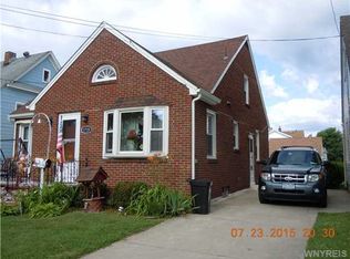 1725 Electric Ave, Lackawanna, NY 14218