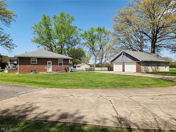3rd image of 5869 Oberlin Rd