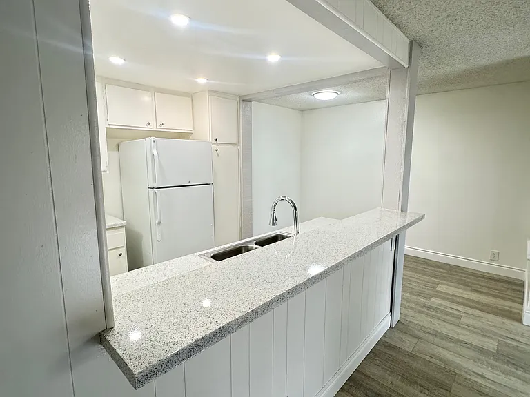 1133 E Alosta Ave #B201 — Photo 4