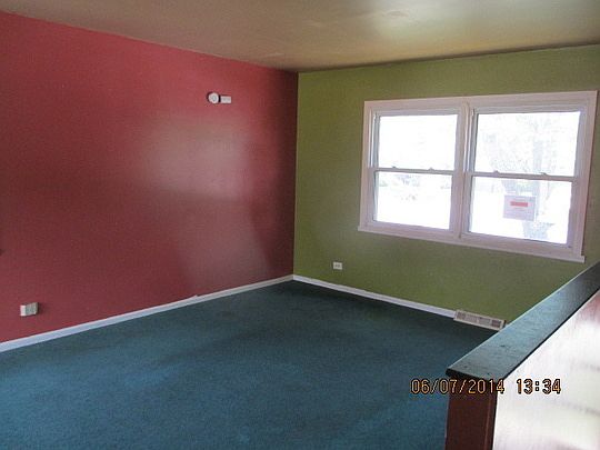 3rd image of 800 S Neltnor Blvd