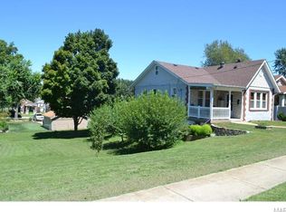 431 W Ripa Ave, Saint Louis, MO 63125