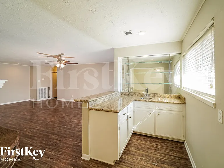 4611 White Cloud Ln — Photo 7