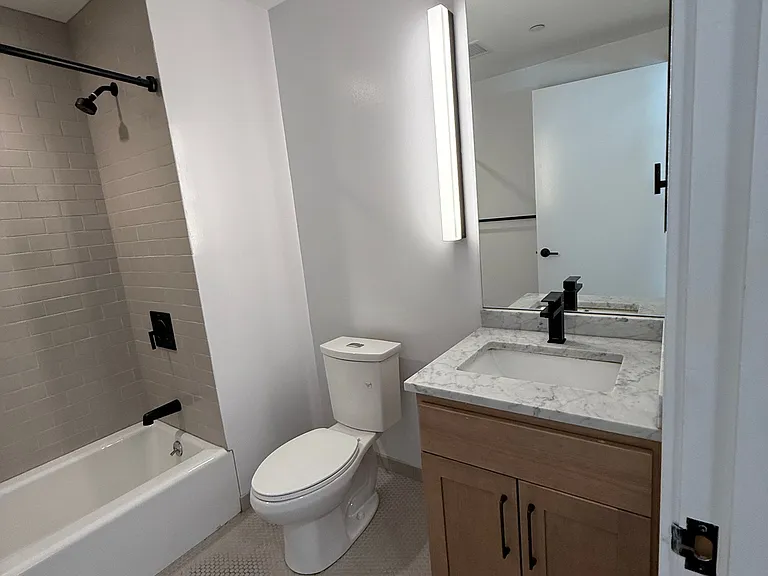 83-84 Gardner St #105L — Photo 14