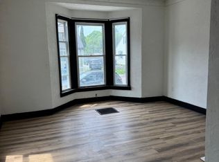 28 Seavey St APT 1, Westbrook, ME 04092