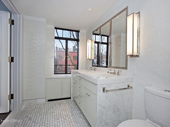 5th image of 130 W 12th St APT 5C
