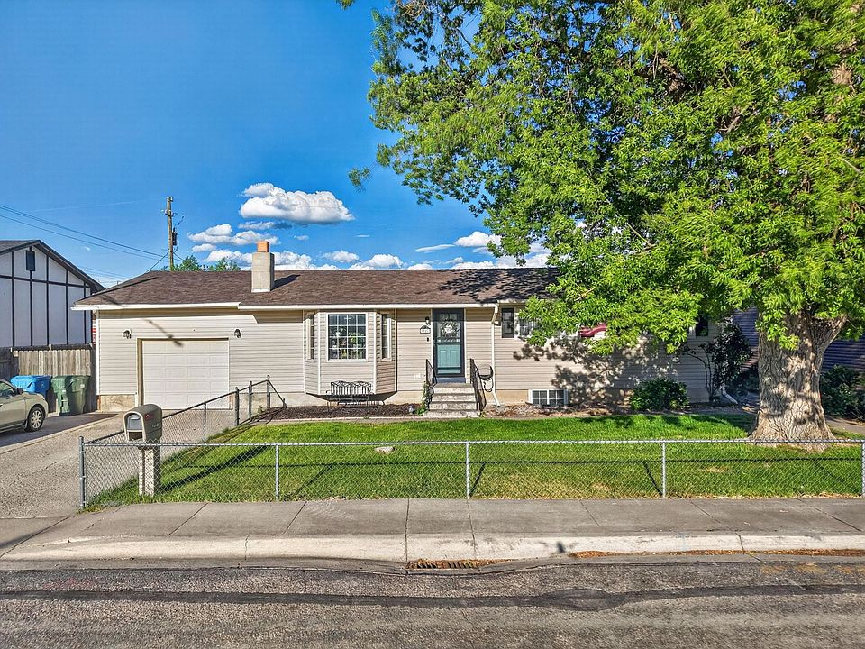 1st image of 3982 Teal Ave
