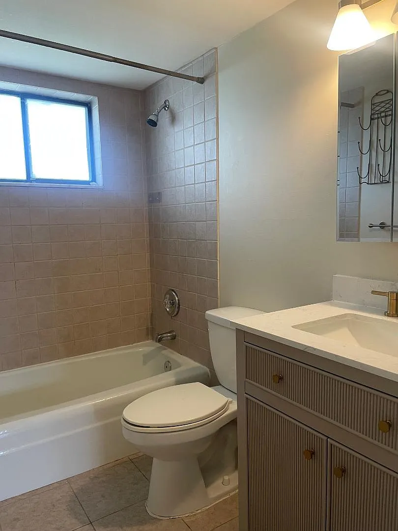 1 bed, 900 sqft, $1,675 — Photo 1