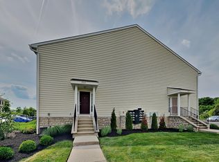 7010 Monarchos Dr, New Albany, OH 43054
