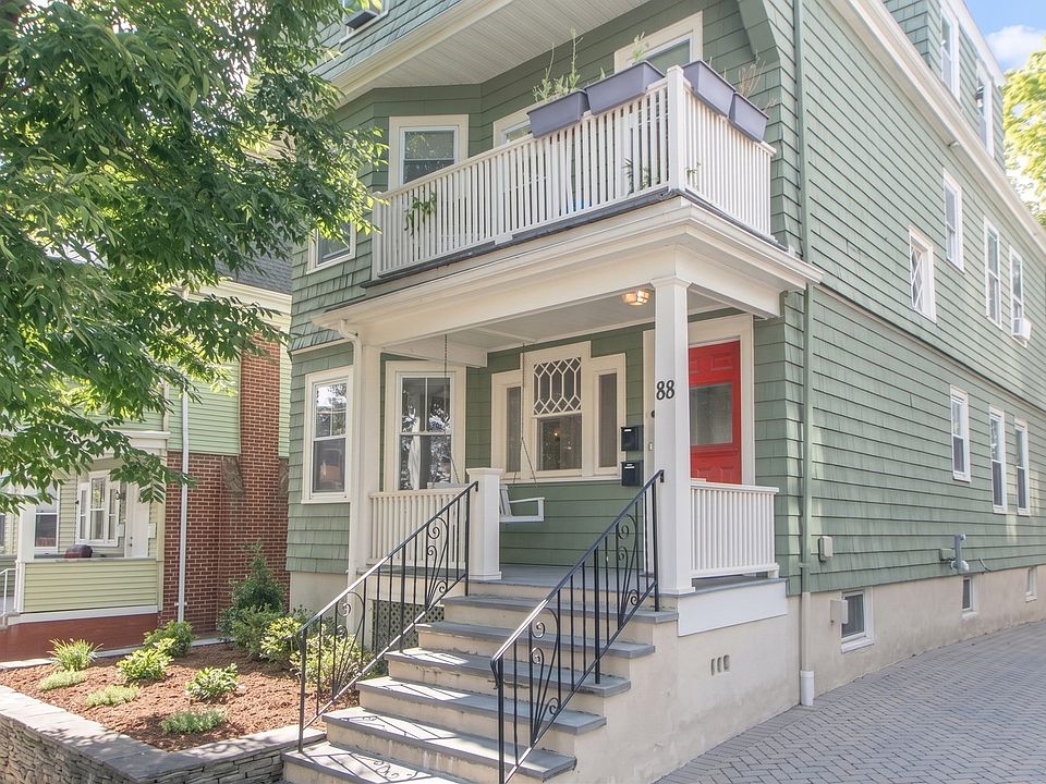 1st image of 88 Bartlett St #1