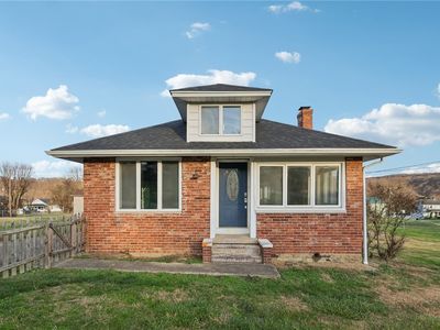 32 Stadium Rd E, Fredericktown, PA, 15333