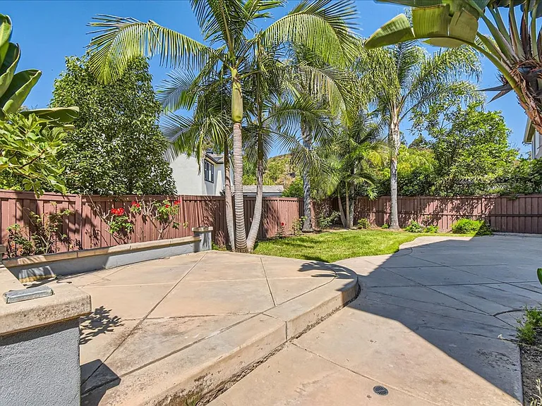 17246 Ralphs Ranch Rd — Photo 45