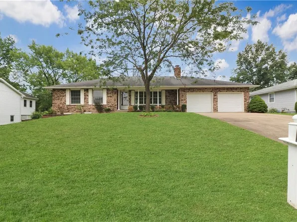 712 E Market St, Warrensburg, MO 64093