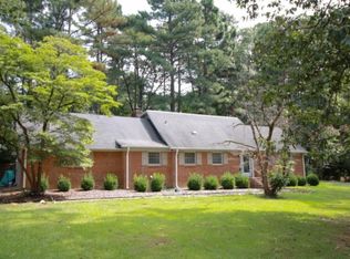 225 Heather Ln, Southern Pines, NC 28387
