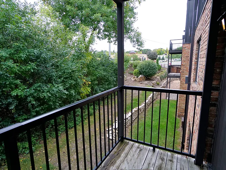 Edina Manor Apartments — Photo 22
