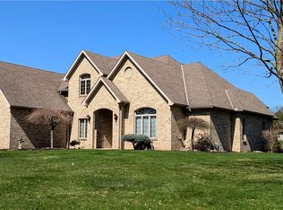 200 Stirling Dr, Butler, PA 16001