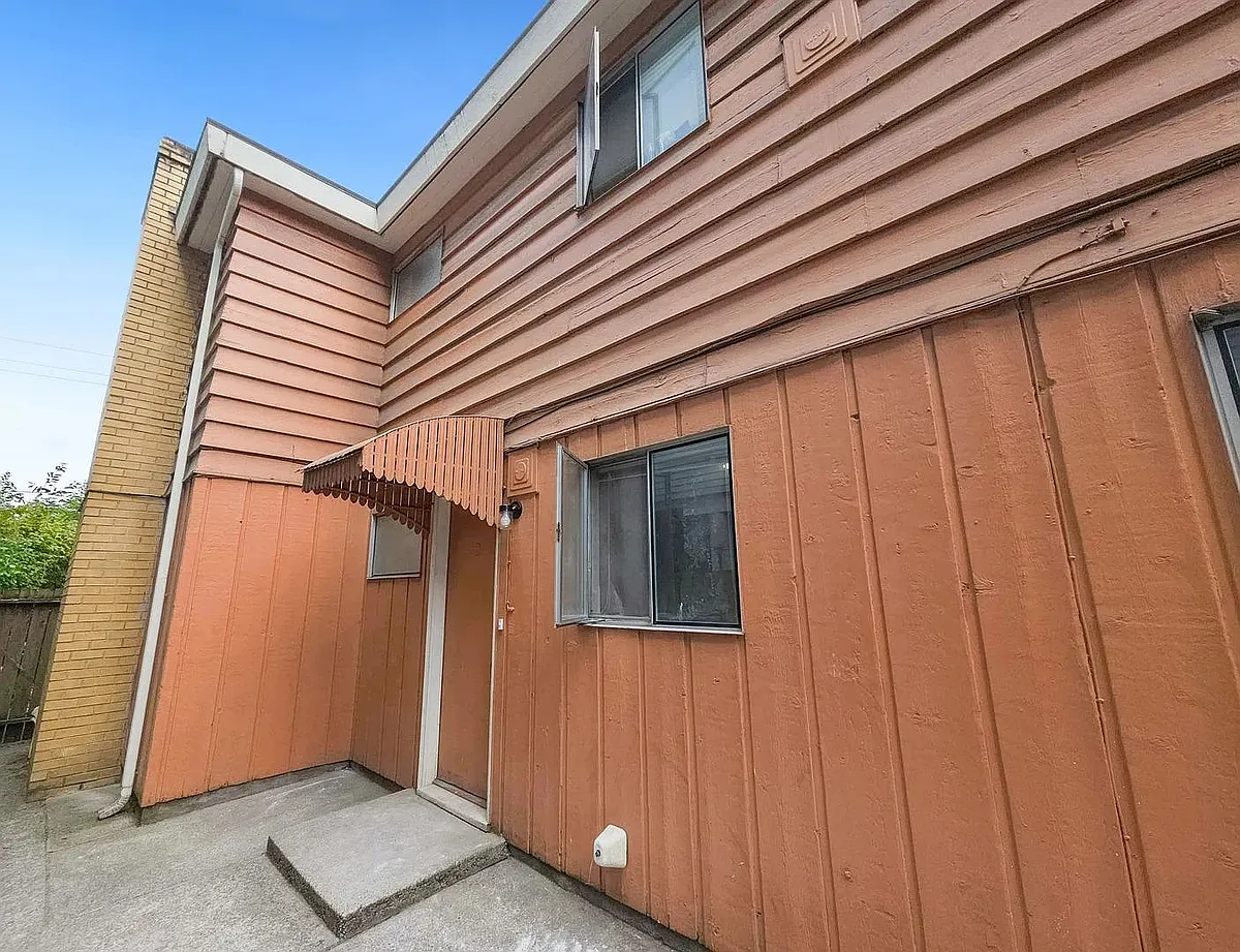 Building Photo - 2020 Eastlake Ave E #2