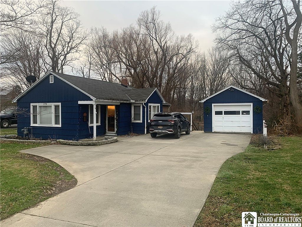 170 Temple St, Fredonia, NY 14063 Zillow