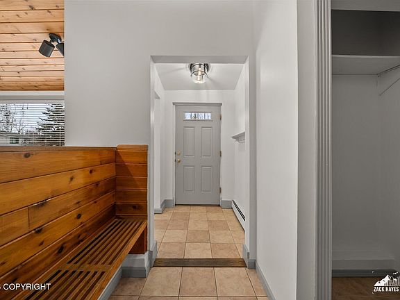 2nd image of 6033 Glenkerry Dr
