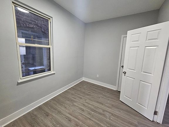 2nd image of 1034 S Orange Ave #5D