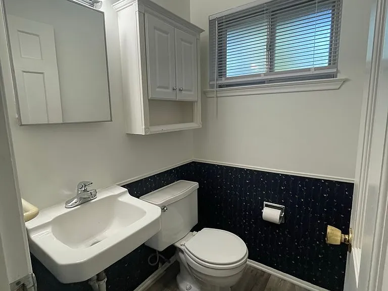 2163 Yorktown Dr — Photo 15