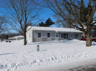 8302 Waterview Rd, Machesney Park, IL 61115