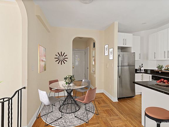 5th image of 115 Payson Ave APT 1A