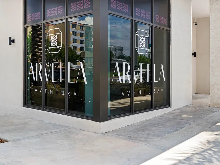 Arvella — Photo 102