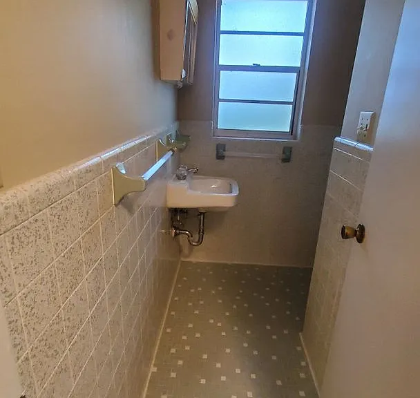 8503 SW 203rd Ct — Photo 7