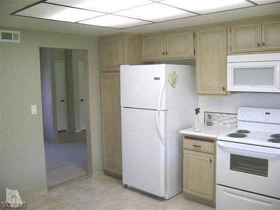 4th image of 42022 Village 42