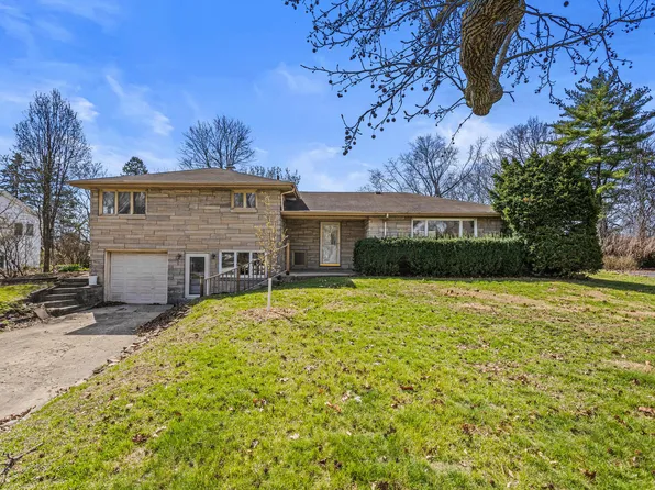 1708 Park Haven Dr, Champaign, IL 61820