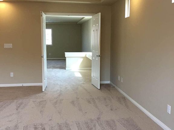 4th image of 8117 Hunter Hill Ct