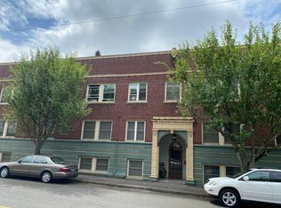 4010 NE Hancock St APT 216, Portland, OR 97212