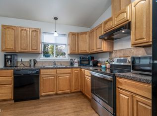 360 SE 5th St, Toledo, OR 97391