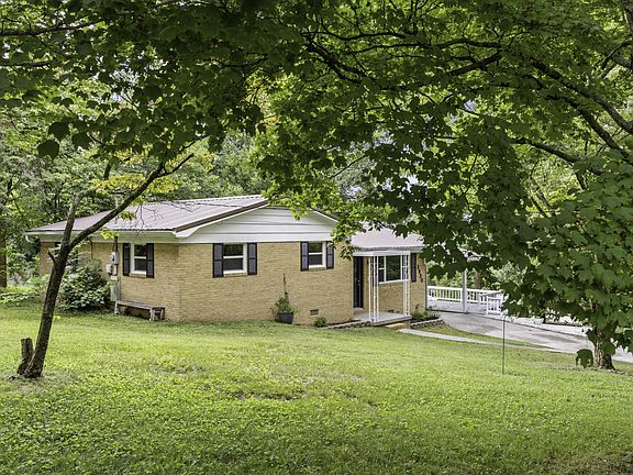 3rd image of 2930 Mountain View Dr SE
