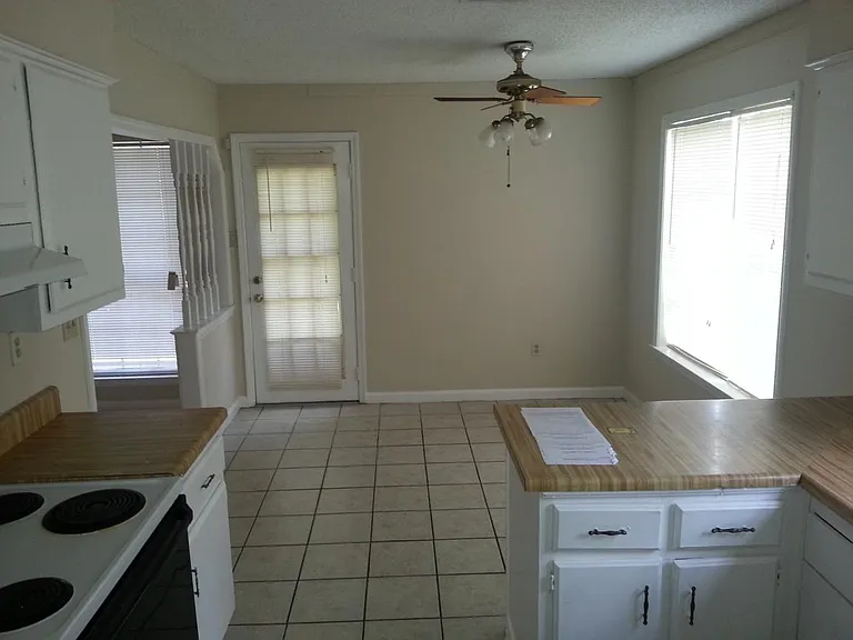 4334 Winterpark Dr — Photo 6