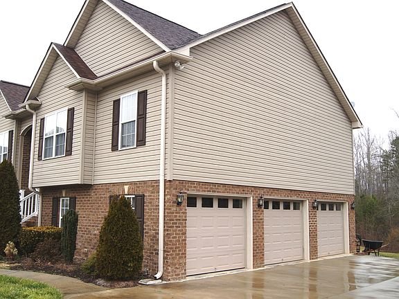 Right side 3 car garage