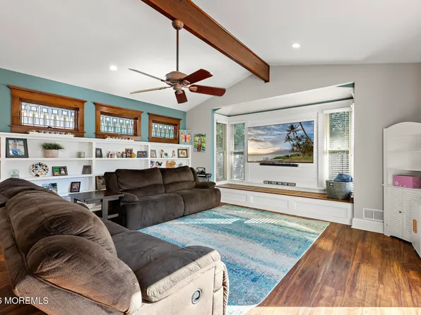 195 S Lakeshore Drive, Manahawkin, NJ 08050