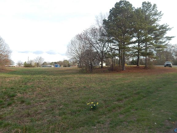 2nd image of 4.6 Garden Gate Cir