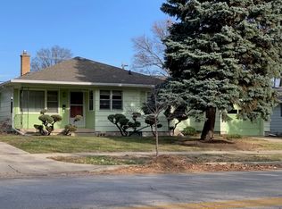 2228 W Glen Flora Ave, Waukegan, IL 60085