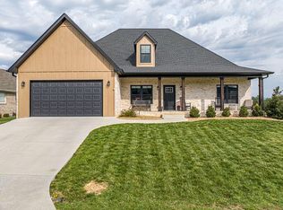 12119 Lasalle Ct, Glade Spring, VA 24340