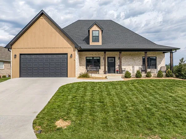 12119 Lasalle Ct, Glade Spring, VA 24340