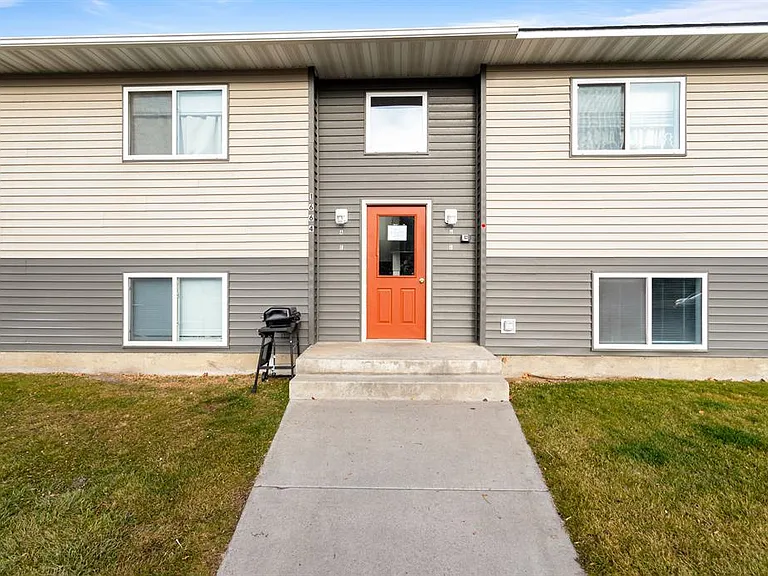 North Russell Apts-1650 N Russell — Photo 7