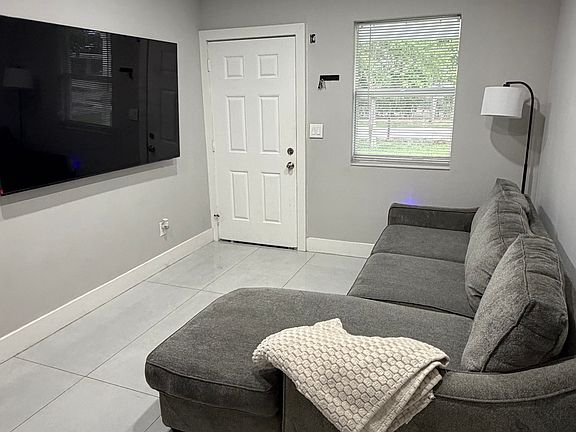 2nd image of 1817 NE 48th St #1