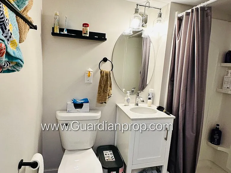 2700 Quentin Ave — Photo 18