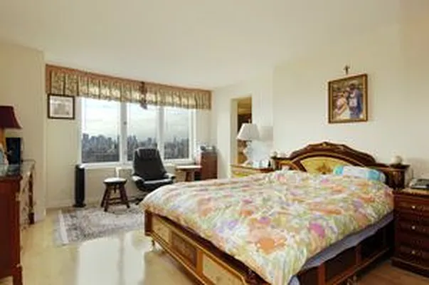 Sold by Douglas Elliman | media 3