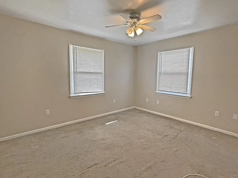 5631 Lancaster St — Photo 7