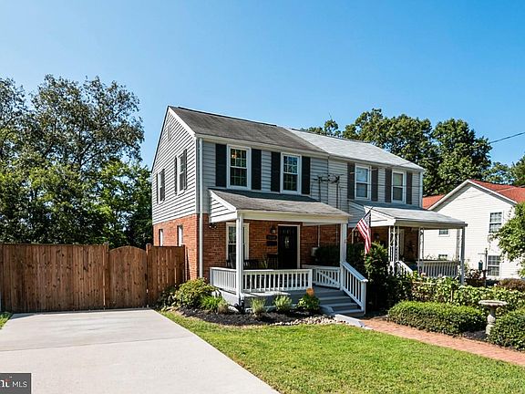 2nd image of 5866 Edgehill Dr