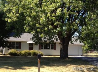 206 W Country Ln, Collinsville, IL