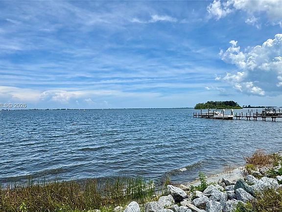 2nd image of 6810 Highway 1